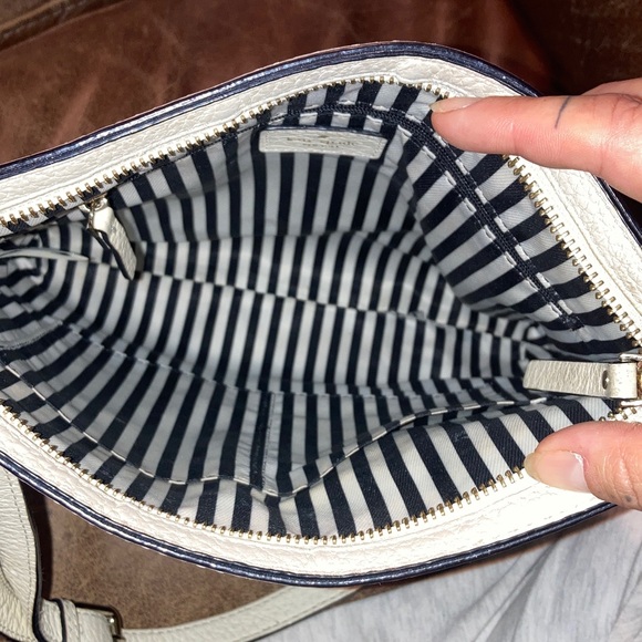 Kate spade Elegant Cream and Black pebbled Leather Shoulder Bag - Picture 7 of 8